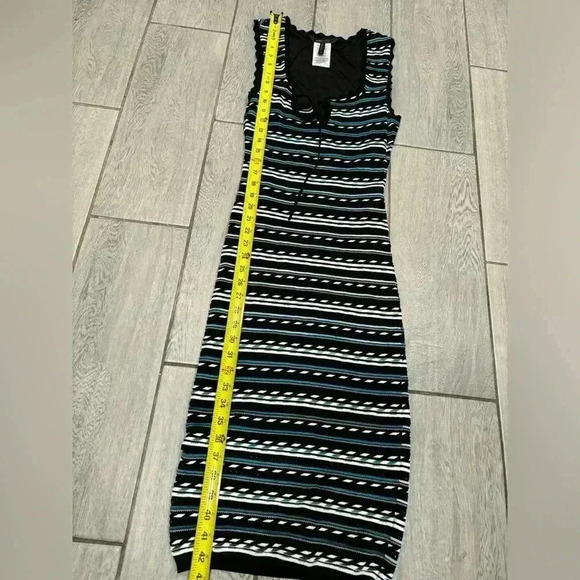 BCBG MAXAZRIA Knitt Bodycon Dress Size Small - Picture 5 of 5